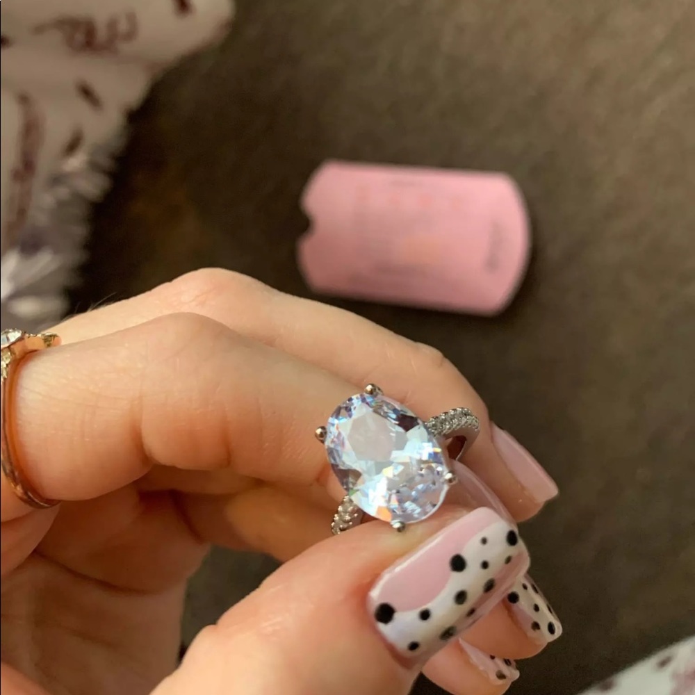 Dimond silver oval ring - Picture 2 of 3